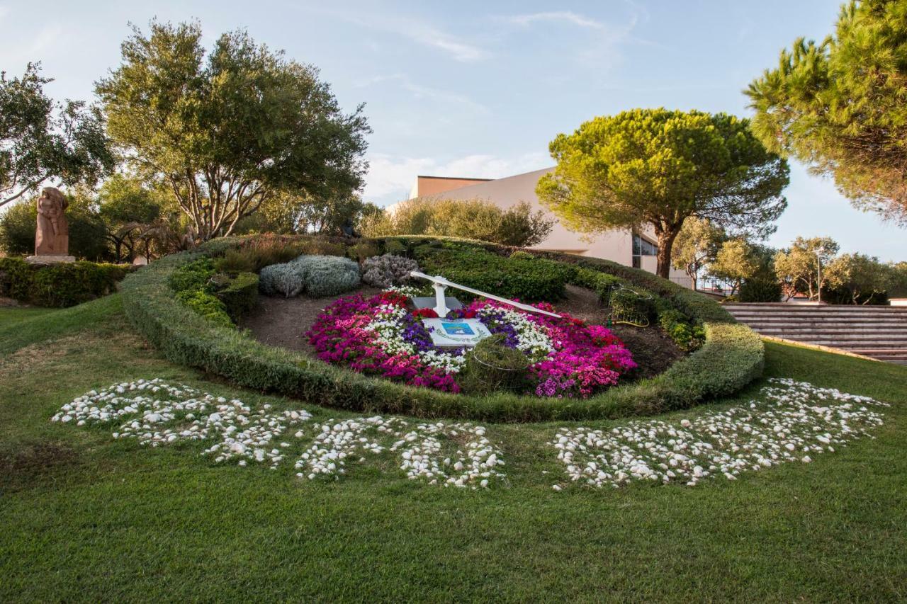 Hotel Maria Golfo Aranci Exterior foto